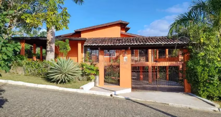 Casa com dois andares em condomínio fechado em paudalho-pe