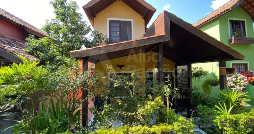 Casa em condomínio fechado com 4 quartos para alugar na Avenida Cícero Batista de Oliveira, 1632, Alpes Suiços, Gravatá