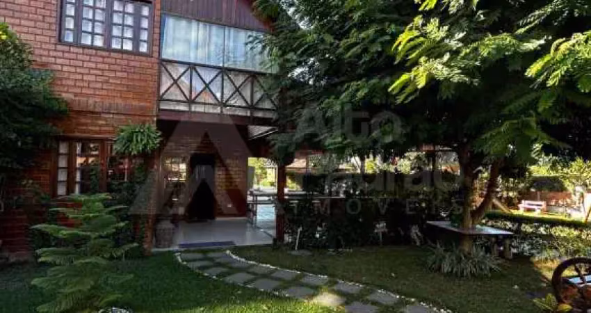 Casa em condomínio fechado com 5 quartos à venda na Avenida Cícero Batista de Oliveira, 1632, Alpes Suiços, Gravatá