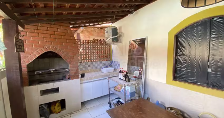 Casa em condomínio fechado com 3 quartos à venda na Avenida Cícero Batista de Oliveira, 1632, Alpes Suiços, Gravatá