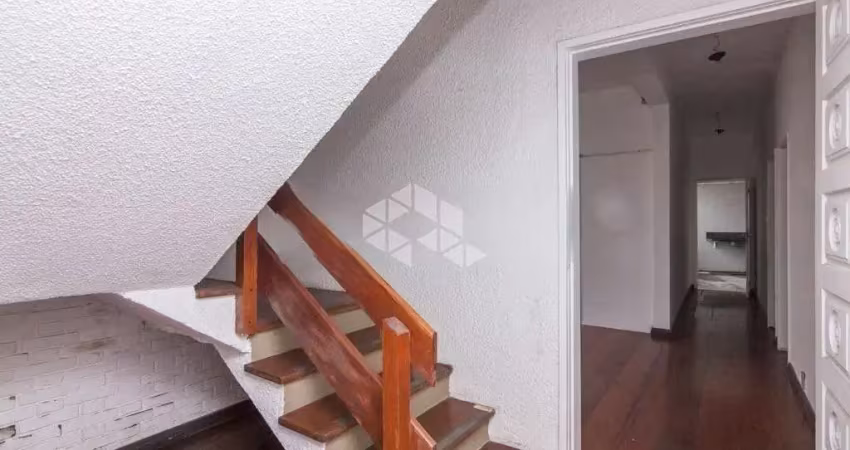 Casa com 3 quartos à venda na Rua Luiz Cosme, 328, Passo da Areia, Porto Alegre