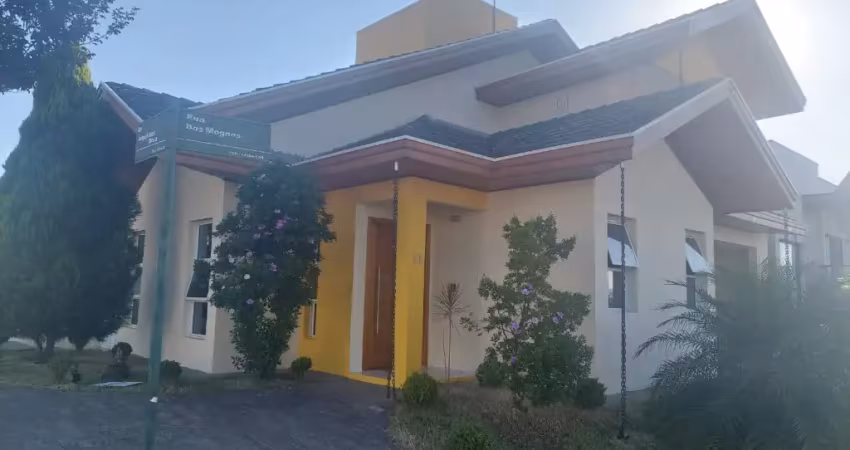 Casa em condomínio fechado Caçapava