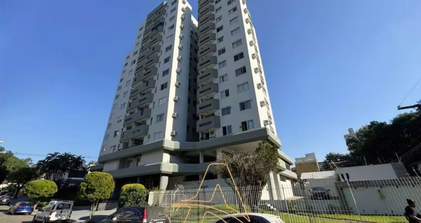 Apartamento no último andar com 2 dormitórios no bairro vila nova