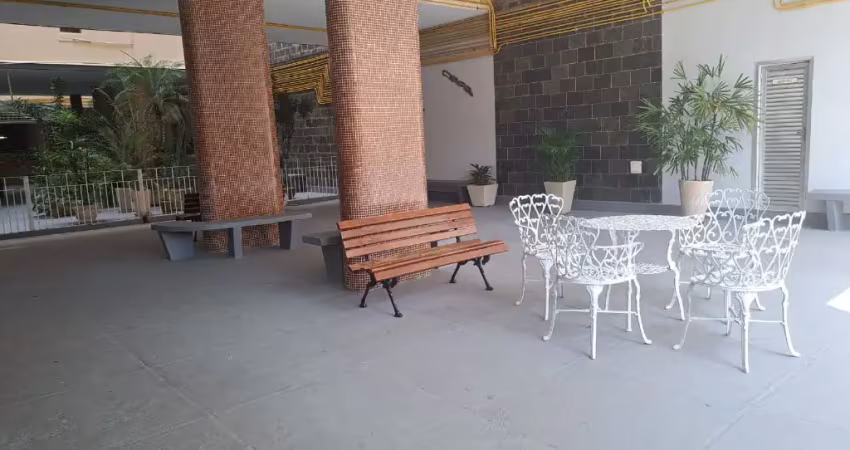 Apartamento de 3 quartos garagem junto a praça saens  peña e tijuca tênis clube