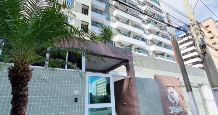 Apto com varanda • 1q • 44 m² • lazer completo • ~250 m da praia  ponta verde • porteira fechada