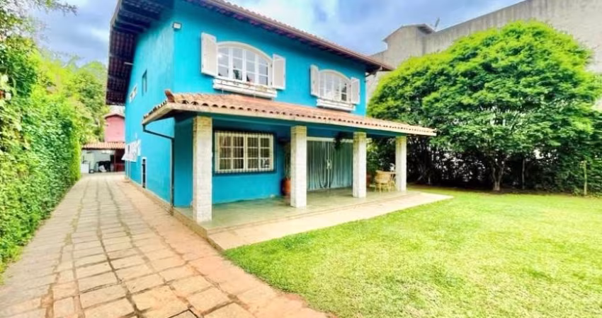 Linda casa a venda no bairro de Albuquerque Teresópolis!