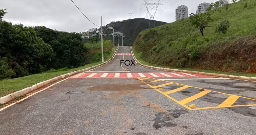 Terreno à venda na Rua Grandolfo, 8, Vila Castela, Nova Lima