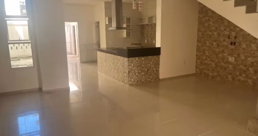 Linda casa na precabura/eusébio toda projetada com 220 metros de área útil