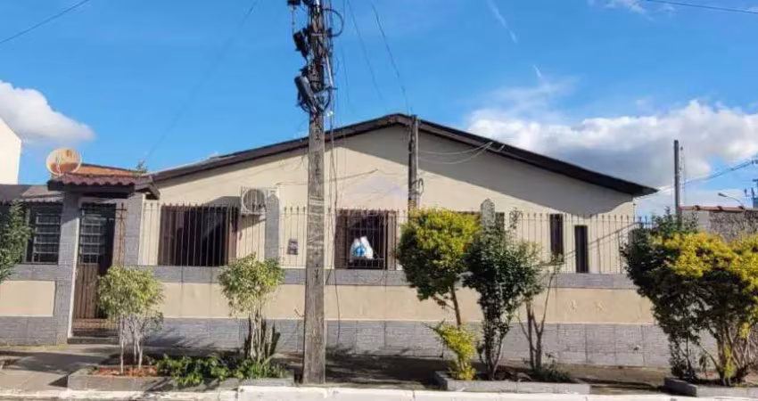 Casa à venda no Guajuviras, Canoas 