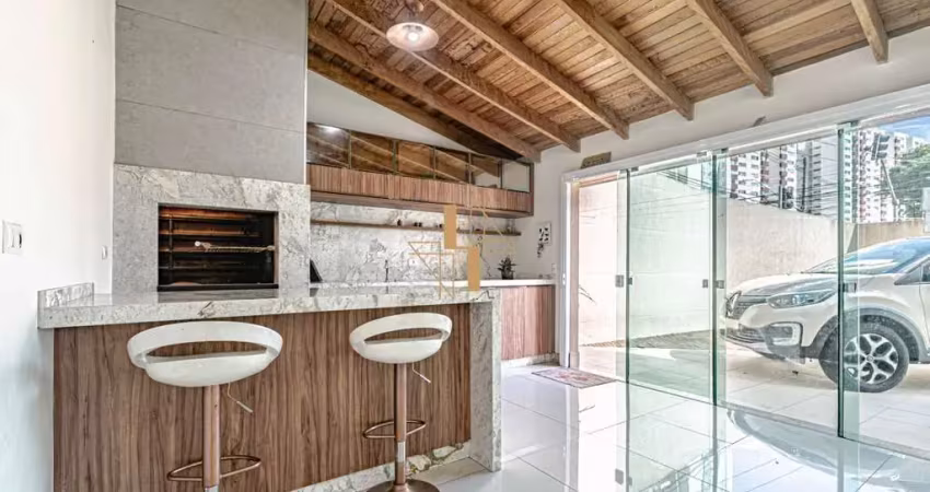 Sobrado com 3 dormitórios à venda, 189 m² por R$ 1.280.000,00 - Água Verde - Curitiba/PR