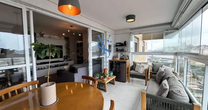 Apartamento à venda na Ponta da Praia, Santos-SP: 3 quartos, 2 suítes, 1 sala, 3 banheiros, 2 vagas - 111m²