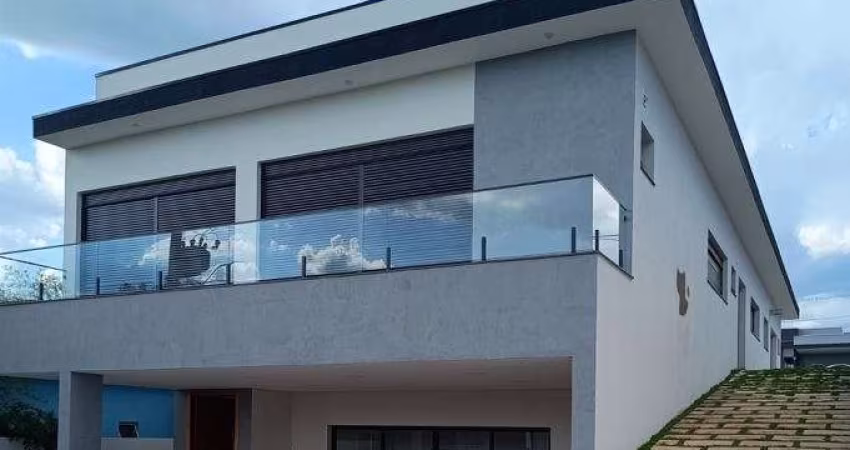 Casa nova em Condomínio fechado