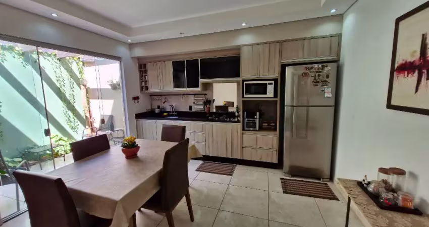 Casa térrea no condomínio garden village i com 3 dormitórios