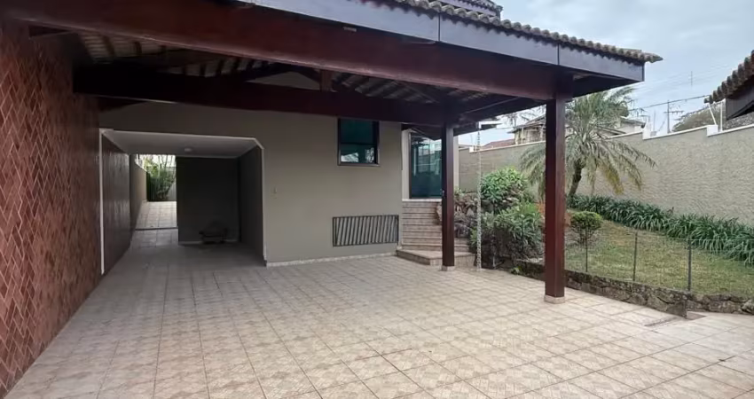 Belissímo sobrado à venda no residencial jardim sevilha zona sul da cidade