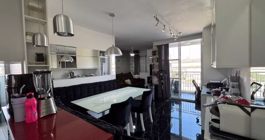 Apartamento 60m Mobiliado ao Lado da estação Bresser
