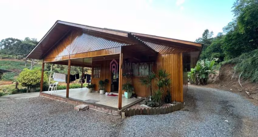 Chácara à venda em farroupilha com salão de festas e piscina adulta