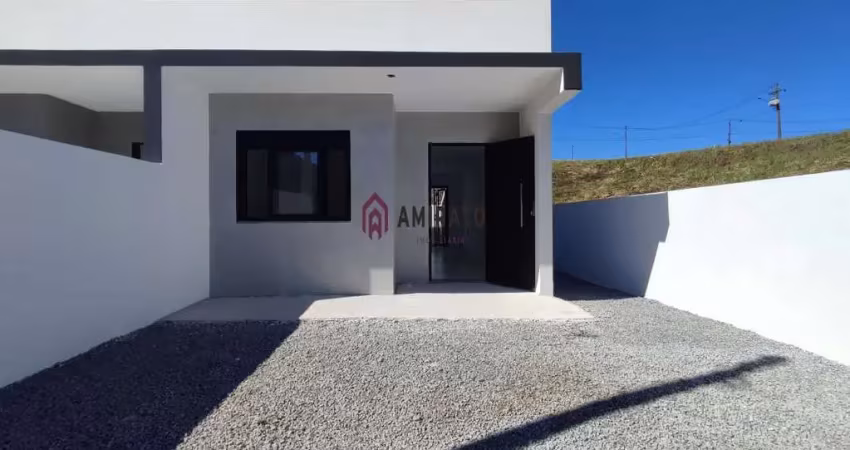 Casa Geminada com Churrasqueira no Bairro São Francisco em Farroupilha à Venda