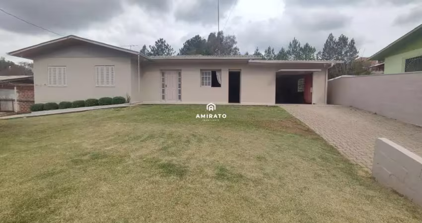 Quase uma chácara na cidade, duas casas no mesmo terreno – tranquilidade e espaço em um só lugar!