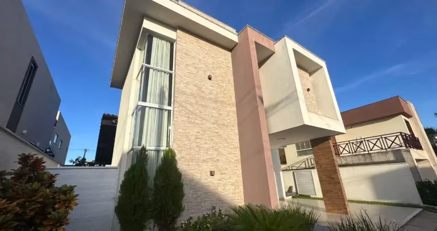 Casa Duplex com Suíte Master - Condomínio Novo Leblon