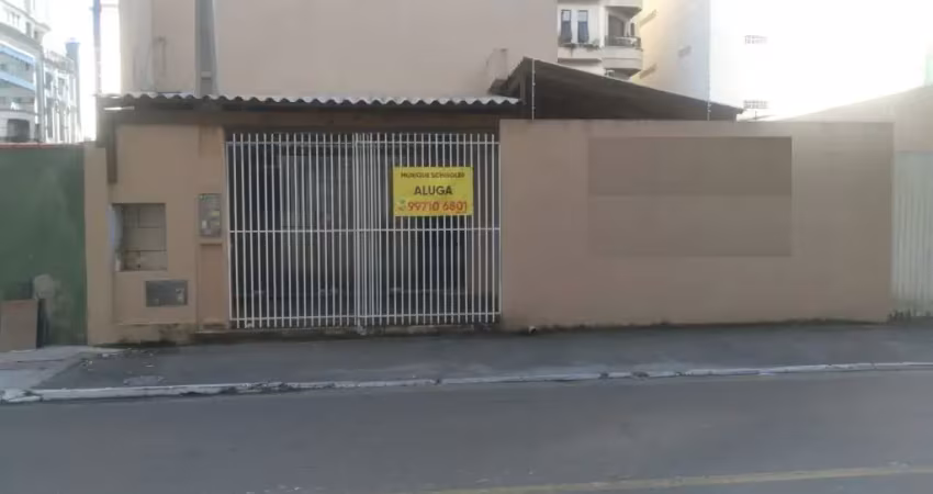 Casa comercial para locação no centro de balneário camboriú!