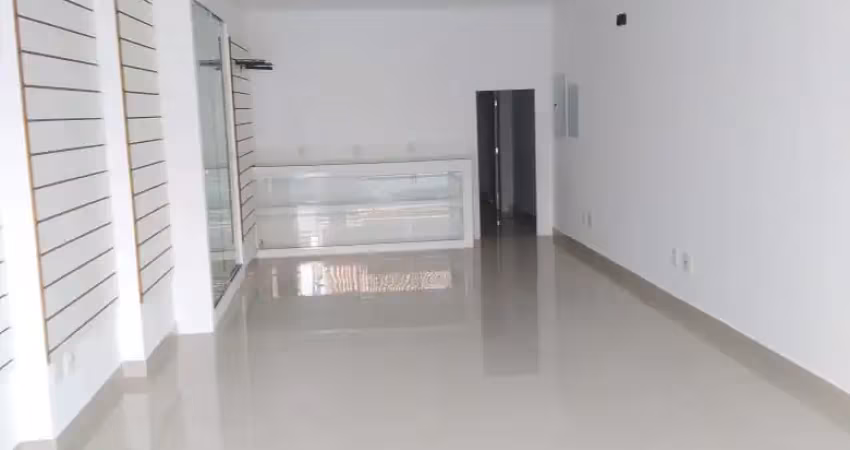 Loja para locação no centro de balneário camboriú! 1 vaga! oportunidade!