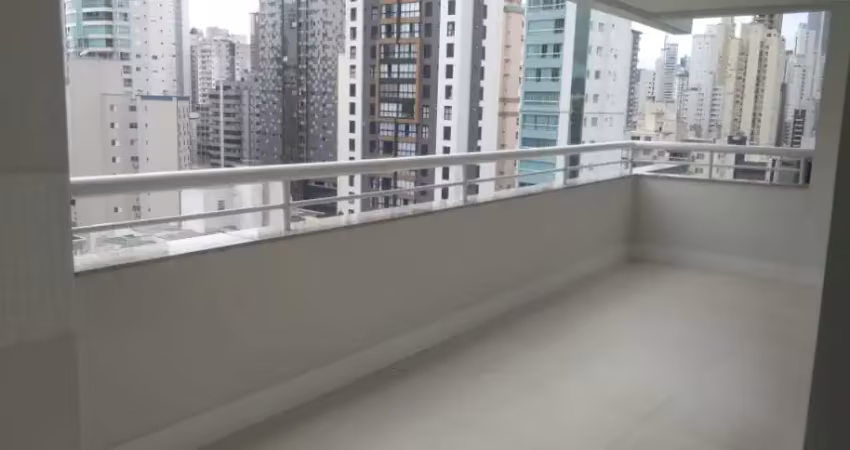Cobertura p/ locação! (3 suítes, 2 vagas) no centro!