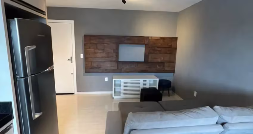 Apartamento mobiliado no centro! 2 quartos (1 suíte)! oportunidade!