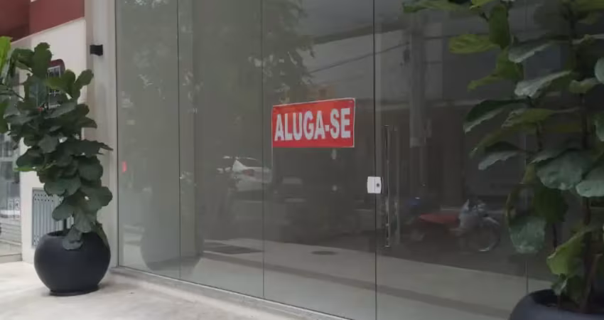 Ampla loja para locação no centro, pertinho da av. brasil!