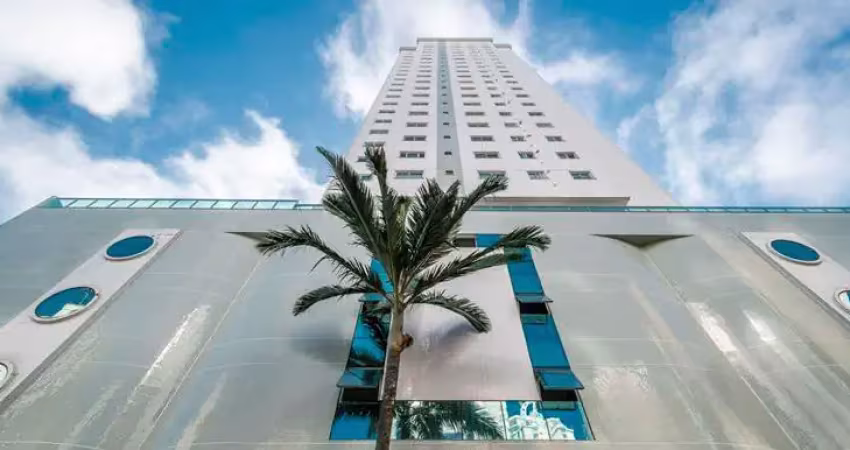 Apartamento mobiliado no ed. porto da barra! (1 suíte + 2 demi)