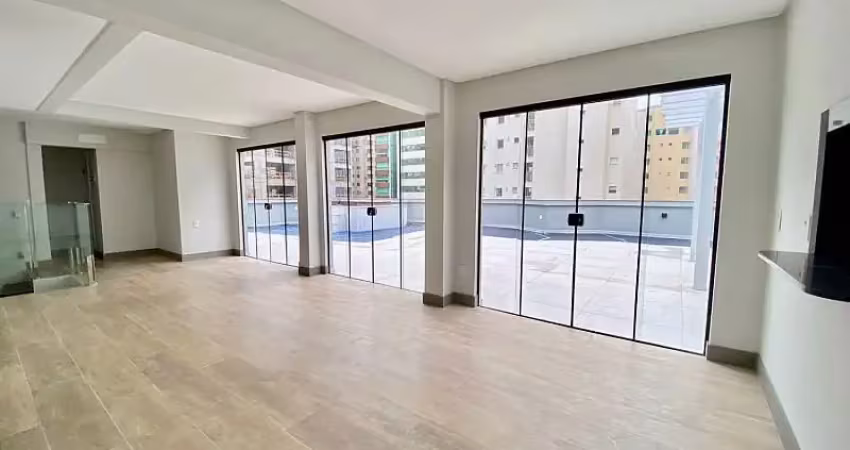 Cobertura duplex com vista mar, piscina privativa! 4 suítes  amplas!