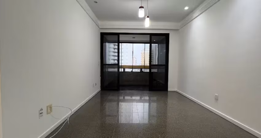 /4, Nascente, com uma Suíte, Vista Panorâmica, duas Garagens...