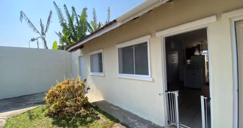 Casa para Venda em Itanhaém, Jardim Umuarama, 2 dormitórios, 2 banheiros, 1 vaga