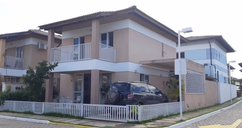 EXCELENTE OPÇÃO EM STELLA MARIS, CASA DE ESQUINA, 4/4  E COND.  AGRADÁVEL C/ INFRA