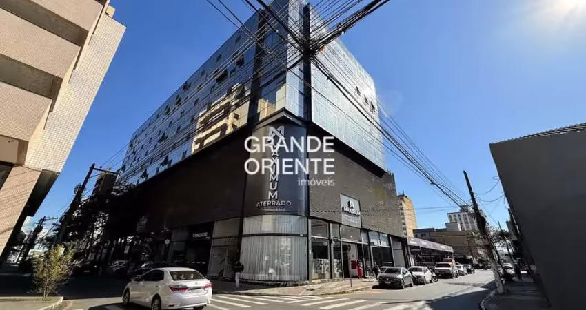 Salas comerciais 50m² cada no aterrado – aluguel juntas ou separadas