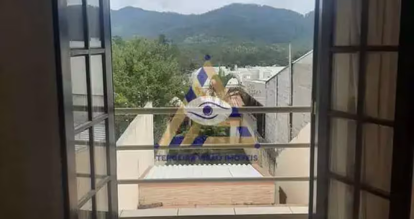 Casa com 3 quartos, Vila Suissa, Mogi das Cruzes - R$ 680 mil, Cod: 574