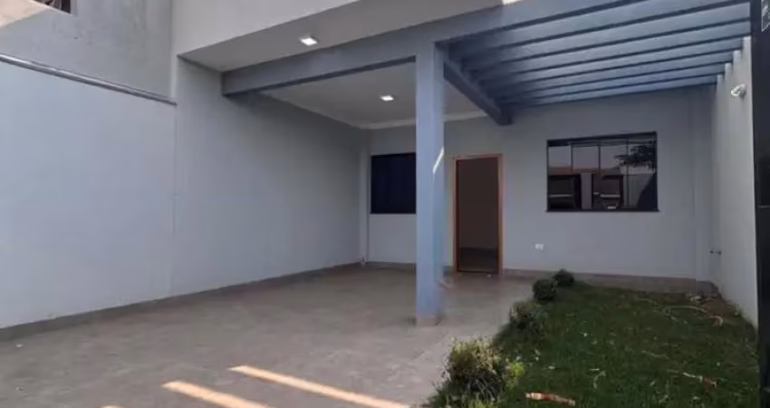 Casa à venda em Maringá/PR no Jardim Monte Rei, com 3 quartos e com 105 m² de construção
