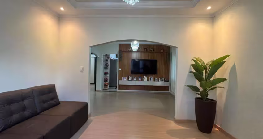 Casa à venda em Maringá, Parque das Laranjeiras, com 3 quartos, com 167 m²