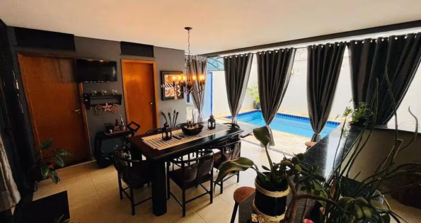 Sobrado à venda em Maringá, Jardim Real, com 4 quartos, com 234 m²