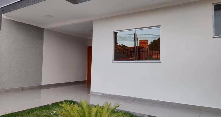 Casa à venda em Maringá, Jardim Piatã, com 3 quartos, com 90 m²
