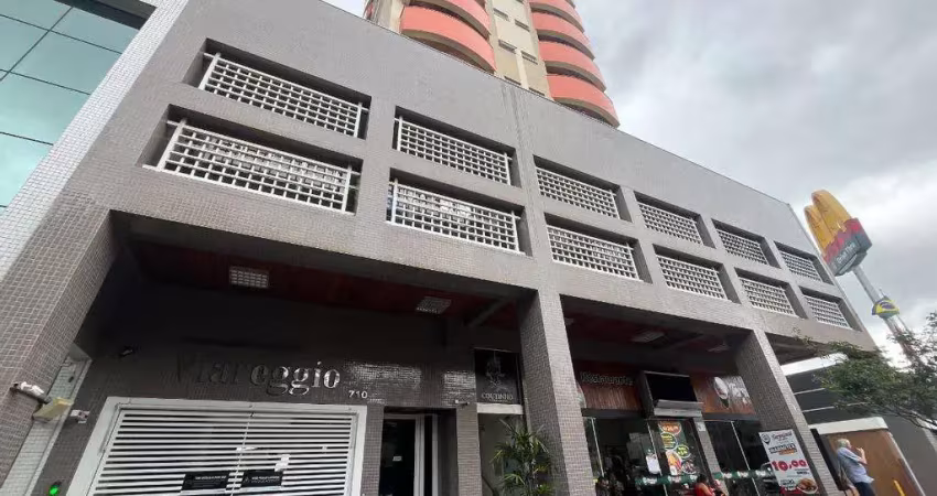Apartamento à venda em Maringá, centro, com 3 quartos, com 84 m², Condominio Viareggio