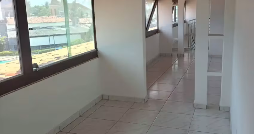 Casa 6 quartos + 2 kitnets – avenida principal – jaguaribe