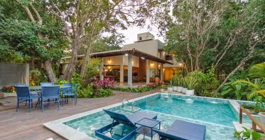 EXCELENTE PARA QUEM QUER  INVESTIR - Casa na PIPA em condomínio fechado e recém construída com 6 (seis) suítes, excelente cozinha, despensa, área de s