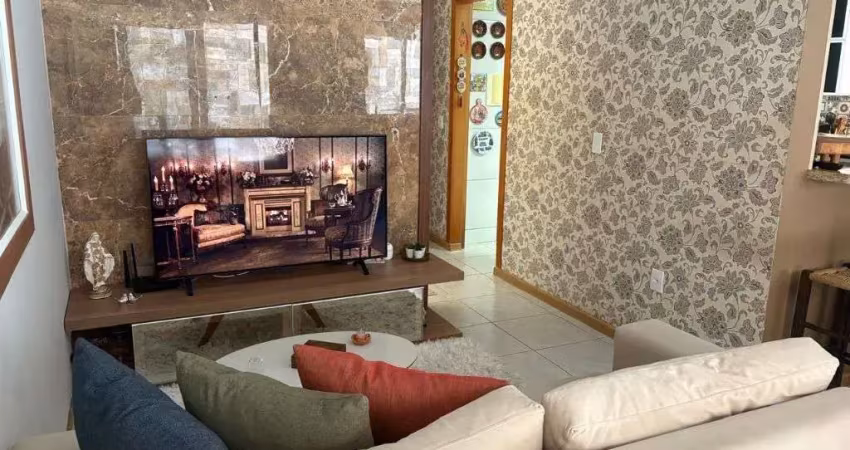 Dúplex em condomínio fechado – conforto e segurança!
