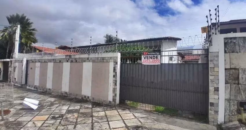 Casa ampla com 3 suítes à venda – lado da sombra | excelente localização