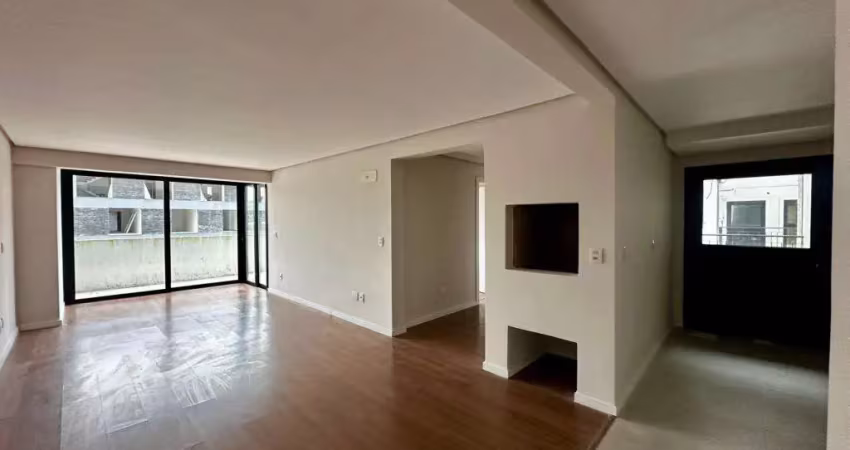 Apartamento 2 Dormitórios à venda no Bairro Centro com 122 m² de área privativa - 2 vagas de garagem