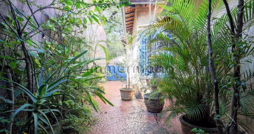 Casa com 3 quartos à venda na Rua Catalão, --, Sumaré, São Paulo