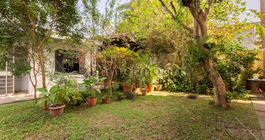 Casa com 6 quartos à venda na Rua dos Morás, --, Vila Madalena, São Paulo
