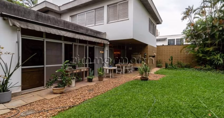 Casa com 4 quartos à venda na Rua Araxiá, --, Jardim Guedala, São Paulo
