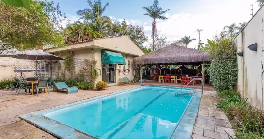 Casa com 3 quartos à venda na ANTÔNIO BATUIRA, --, Alto de Pinheiros, São Paulo