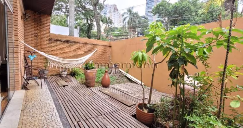 Casa com 3 quartos à venda na Rua Natingui, --, Vila Madalena, São Paulo